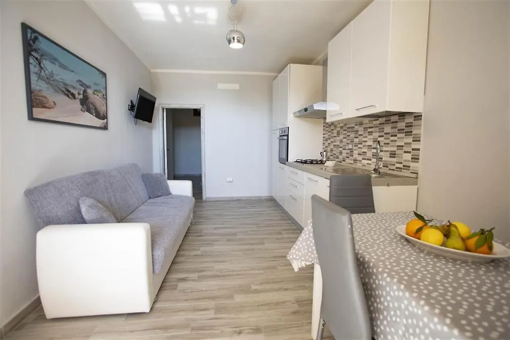 Dimore Dell'Isola Rossa Apartment