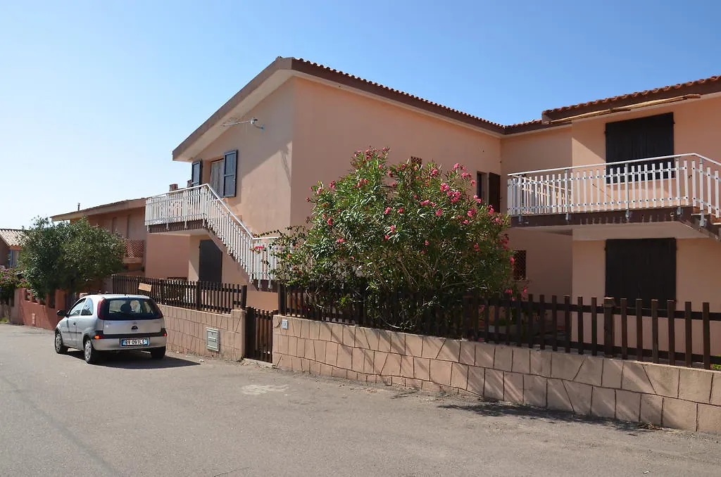 Apartment Dimore Dell'Isola Rossa Italien